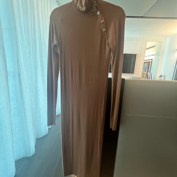 Speckled with tonal buttons along the shoulder, Alix NYC Lisbon Dress - Picture 5 of 7